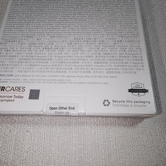 Otterbox symmetry series iPhone 14 Pro - Picture 4 of 6